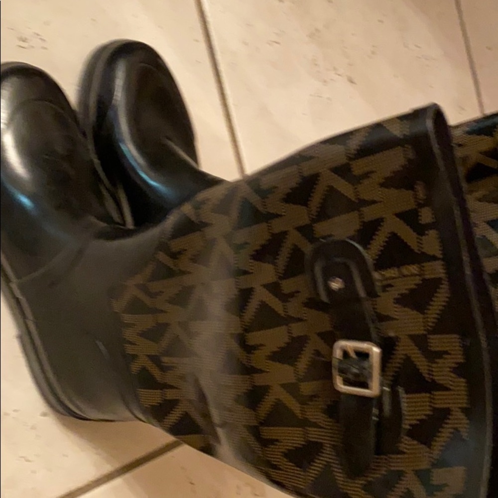 Rain boots for fall